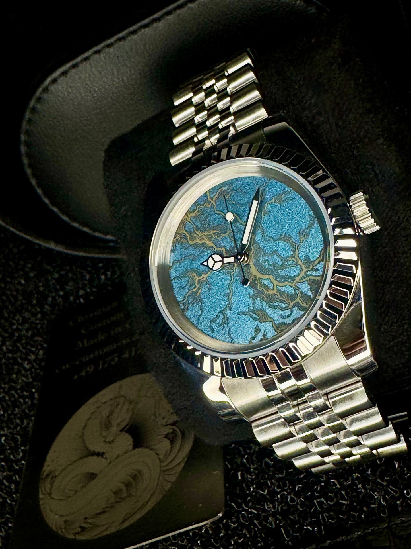 The Storm of Life - Sparkling Light Blue/Yellow