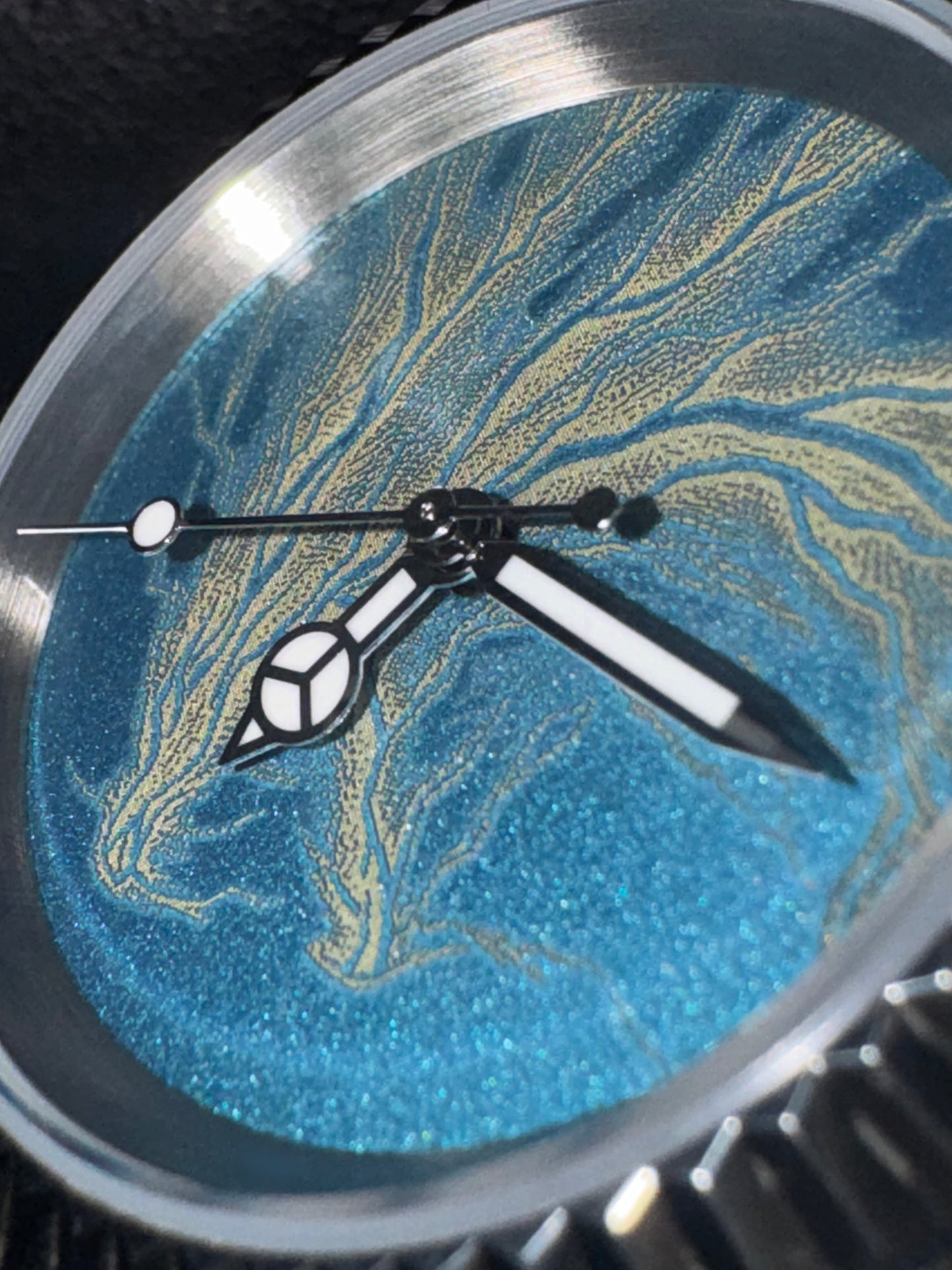 The Stormwrought - Sparkling Light Blue/Yellow